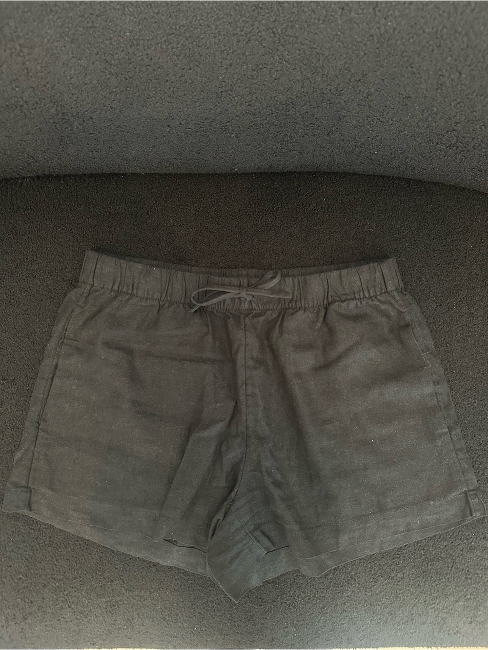 Aritzia Babaton Linen Shorts